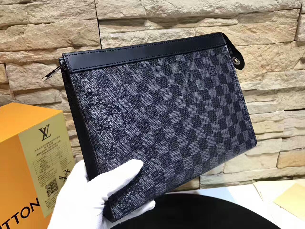 LVPOCHETTE3.1_b0476a31-515b-4a83-95cf-501bb083f2c5