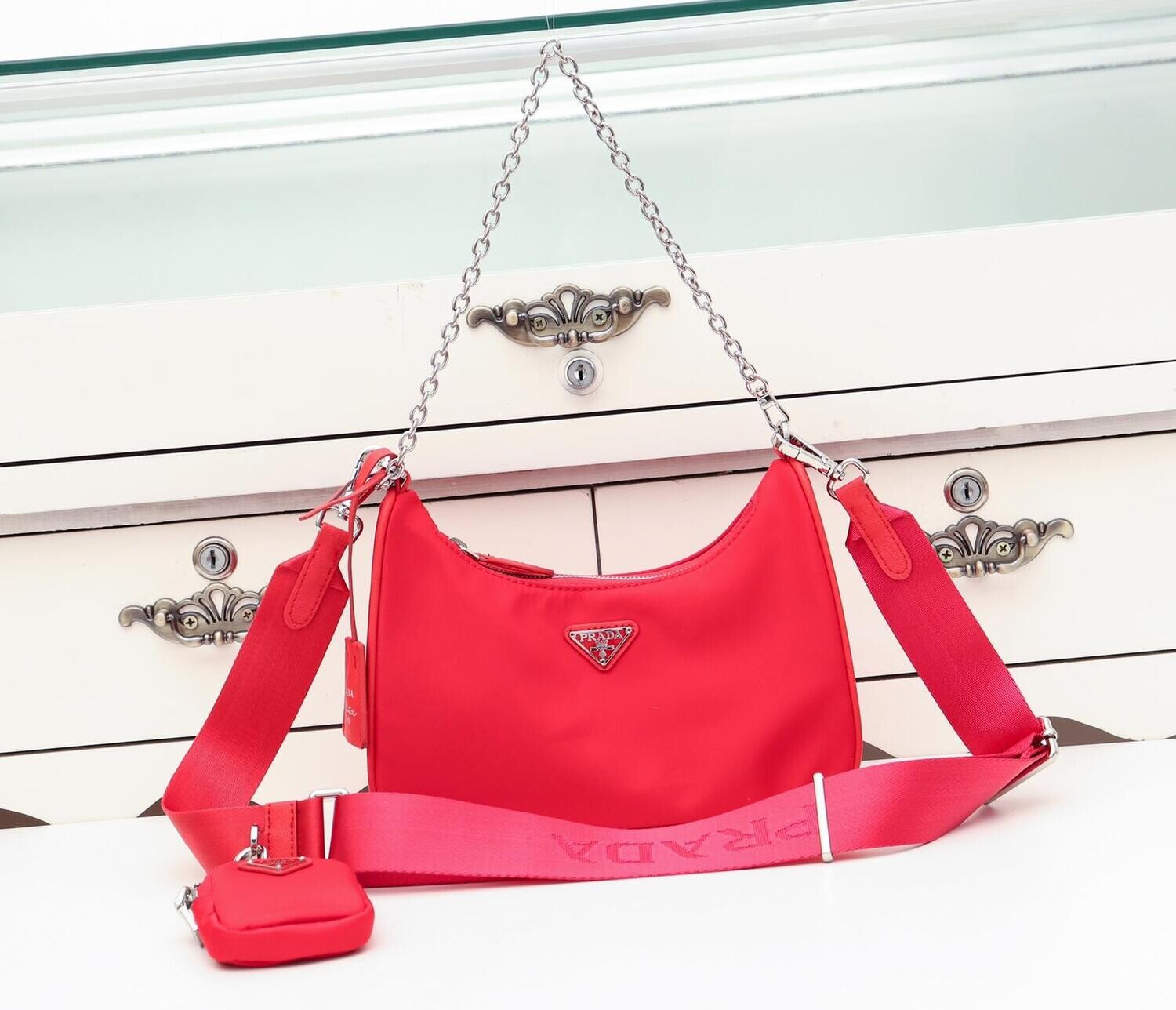 PRADA1.1_73603085-3aa1-4265-8e46-26e2d7bc973b
