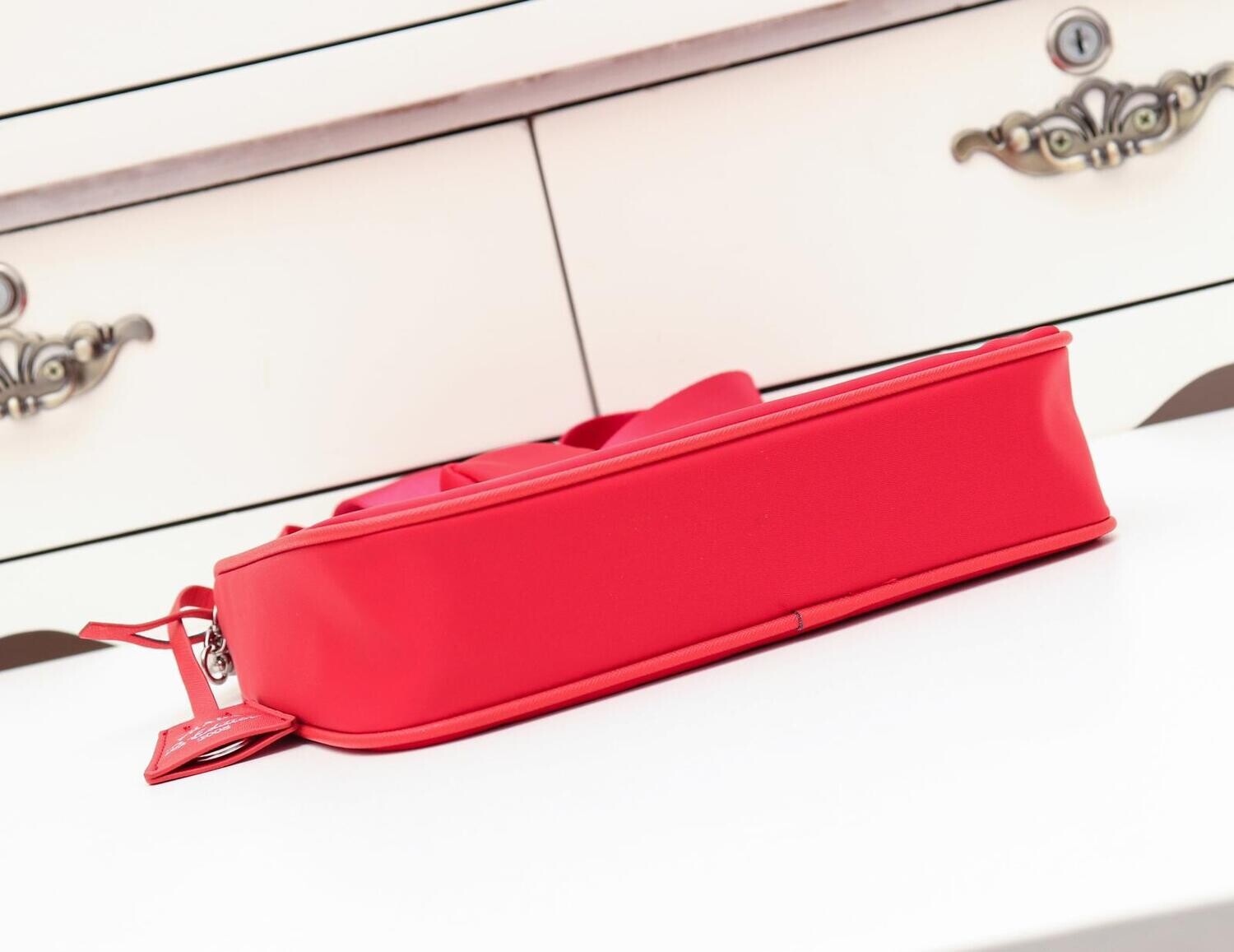 PRADA1.4_e3efbf51-9af5-45a9-9a04-84d44d526f6a