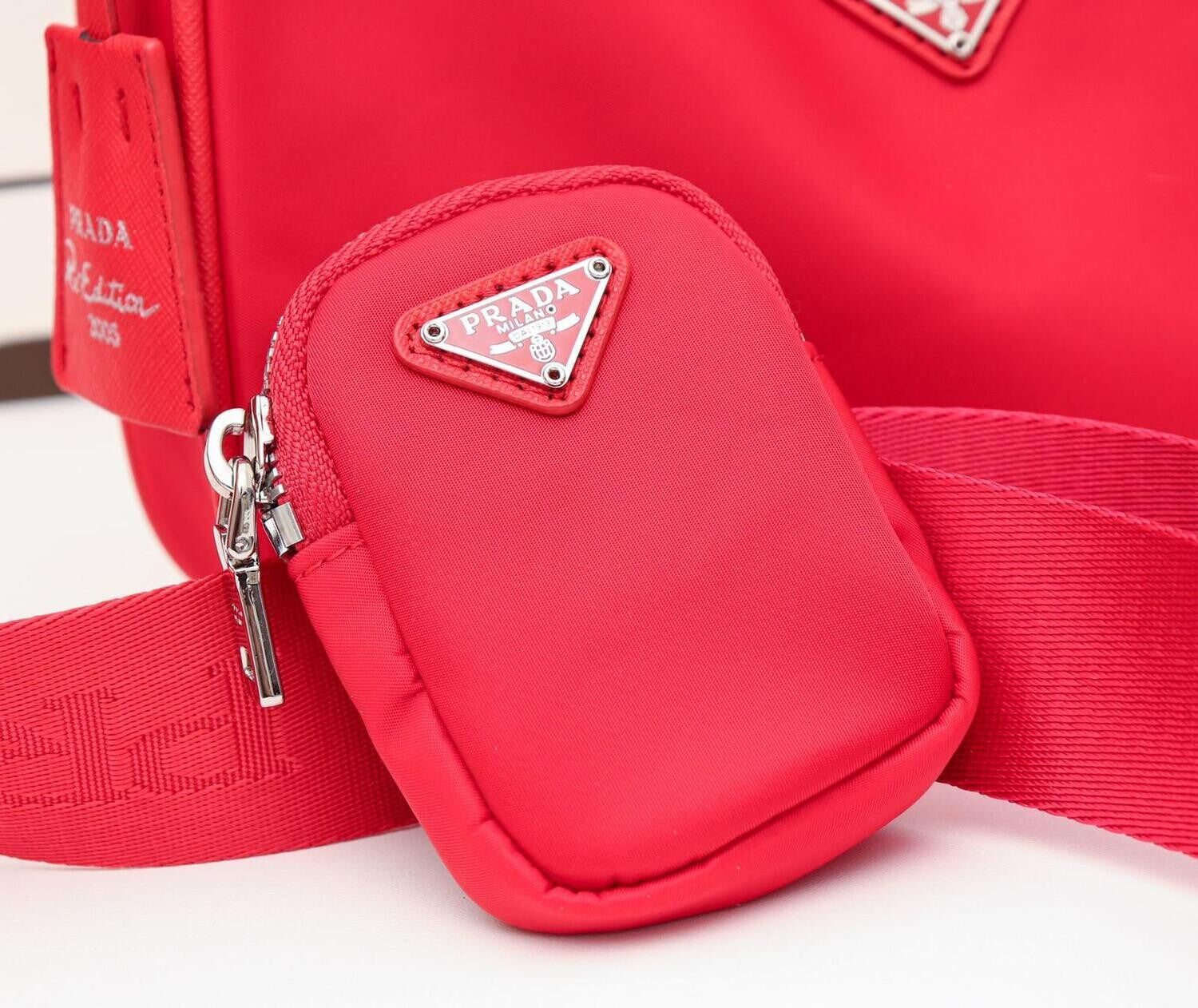 PRADA1.6_644abadf-1bc3-4024-9838-6edb8208d806