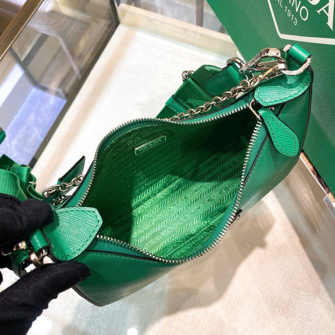 PRADA3.7_39d657a9-023f-41f8-b464-b191595ab115
