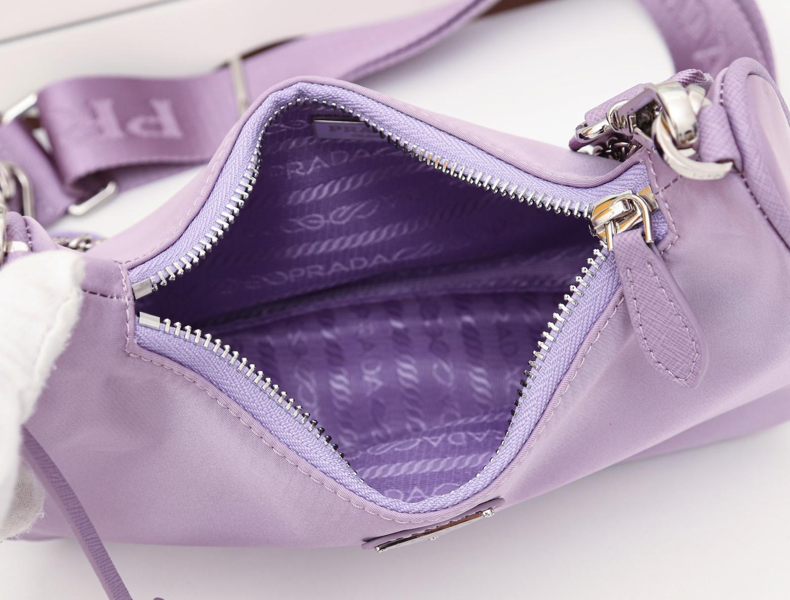 PRADA4.9_620e72b6-9e8a-4de8-a2ee-0da8efc9dc9c