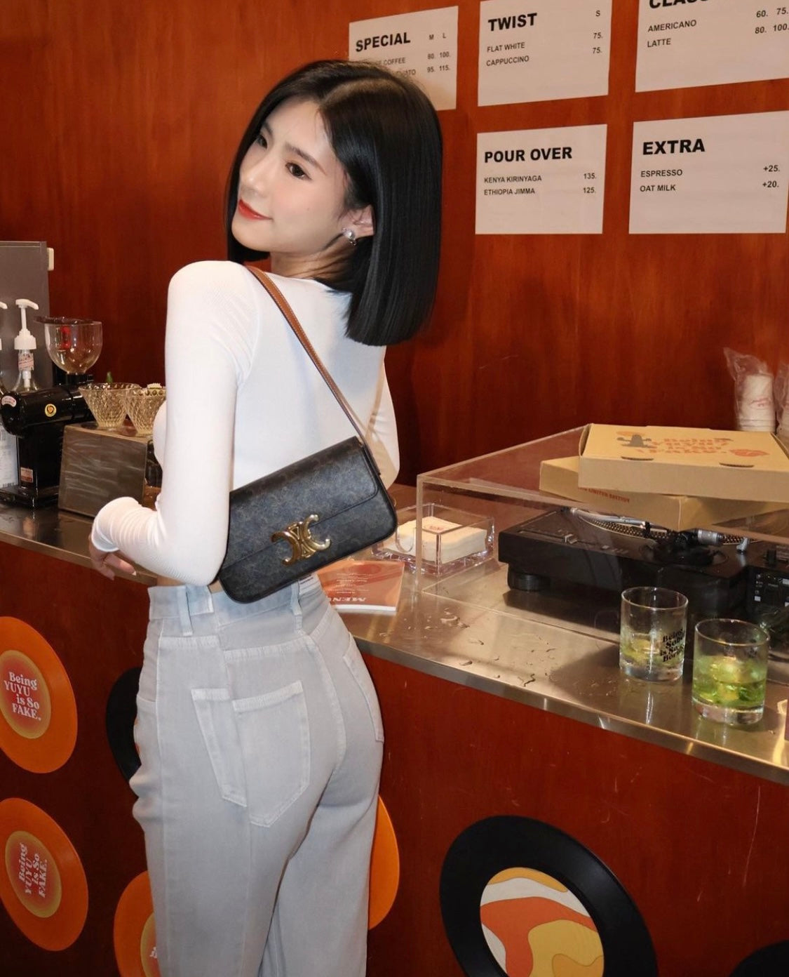 celine-shoulder-bag-claude-in-triomphe-canvas-and-calfskin-tan-194142CUZ-04LU-authentic-blankroom-hanoi-vietnam