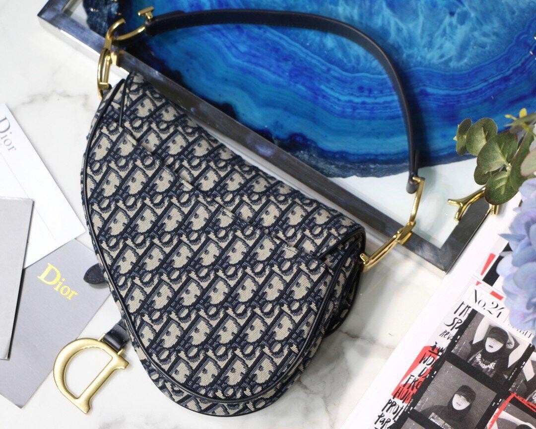dior1.3_472278ea-ce02-40ce-991e-4e335b90d897