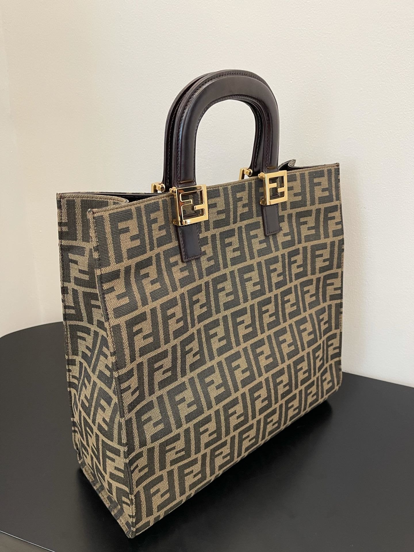 fendi1.2_26bce68e-bc8a-4e14-87a4-759beeb79dd0